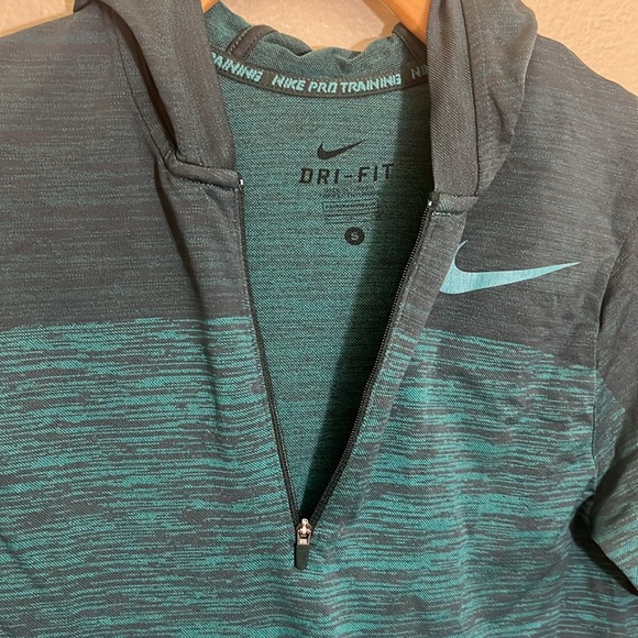 Nike Teal Athletic Long Sleeve Hooded Shirt - Picture 6 of 9